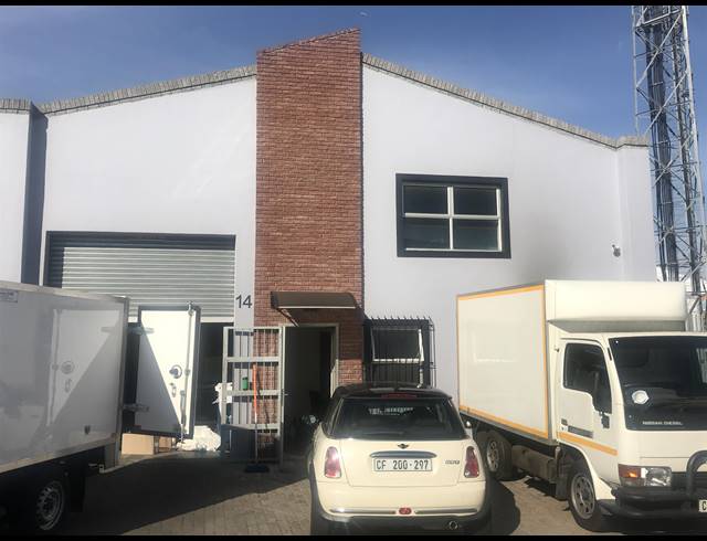 130M² FACTORY TO LET IN OKAVANGO PARK